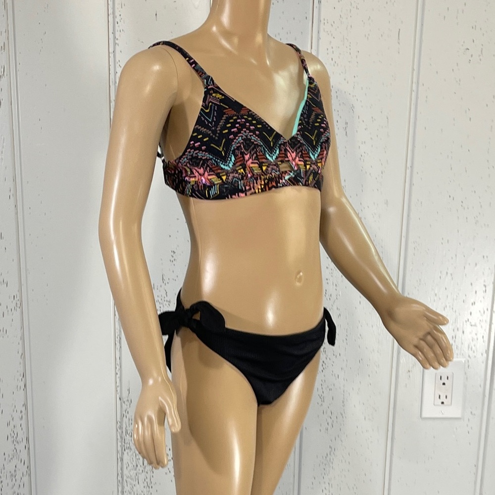 * No Boundaries Junior’s Bikini Swimsuit Set Sz S